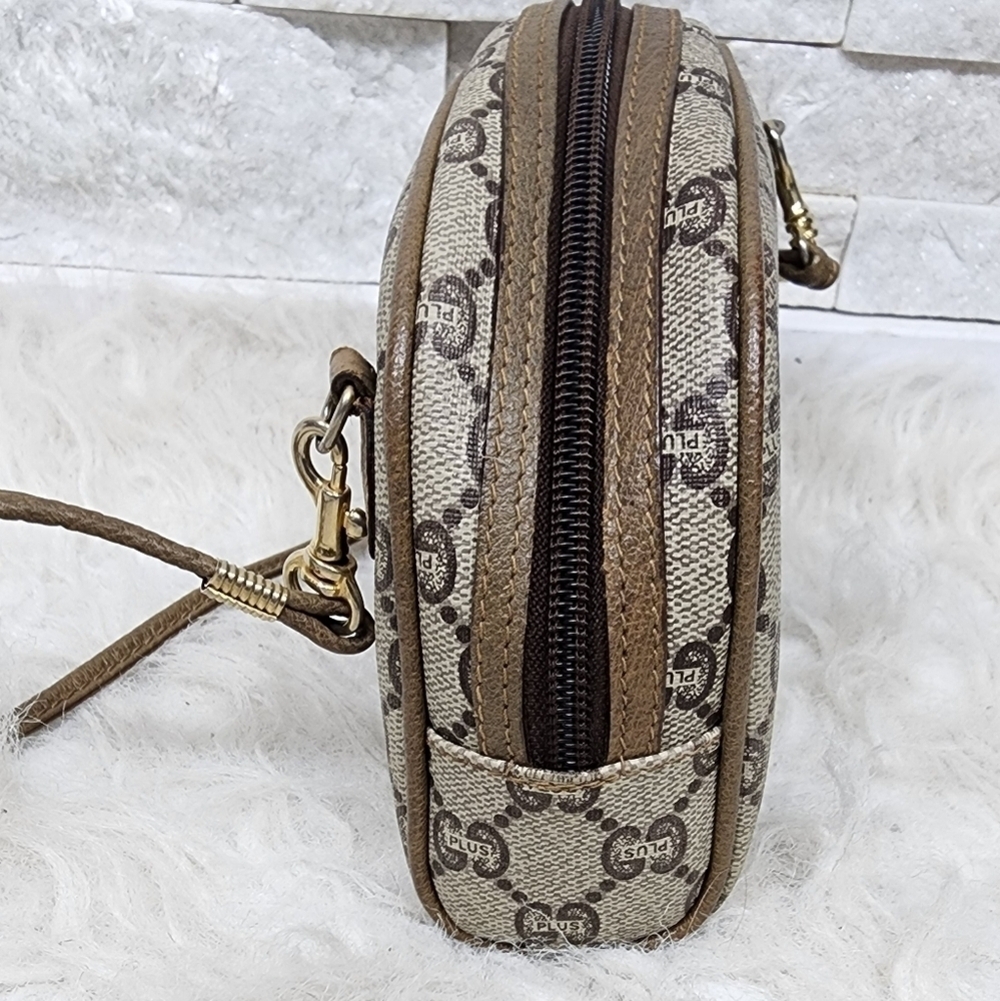 Vintage Gucci GG Plus Crossbody Bag – Rare Collector’s Piece - Picture 7 of 12